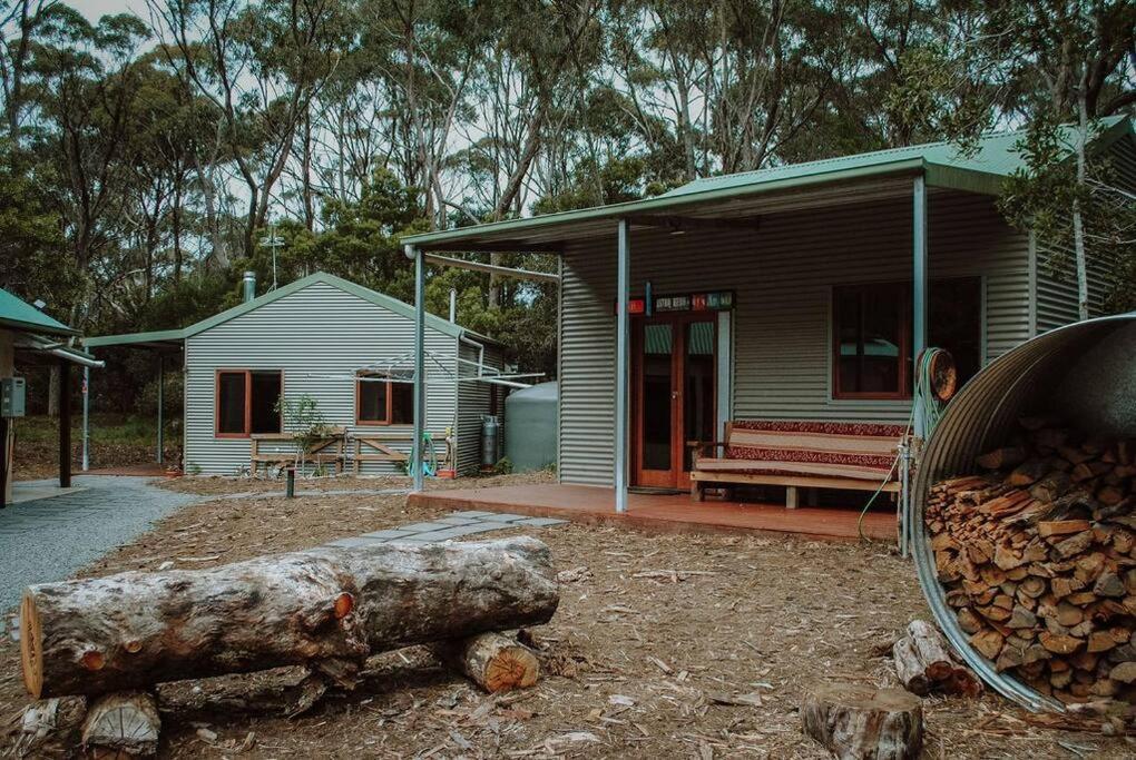 Three Little Pigs Escape - Main And Cabin - Off Grid Property Villa South Bruny Exterior photo